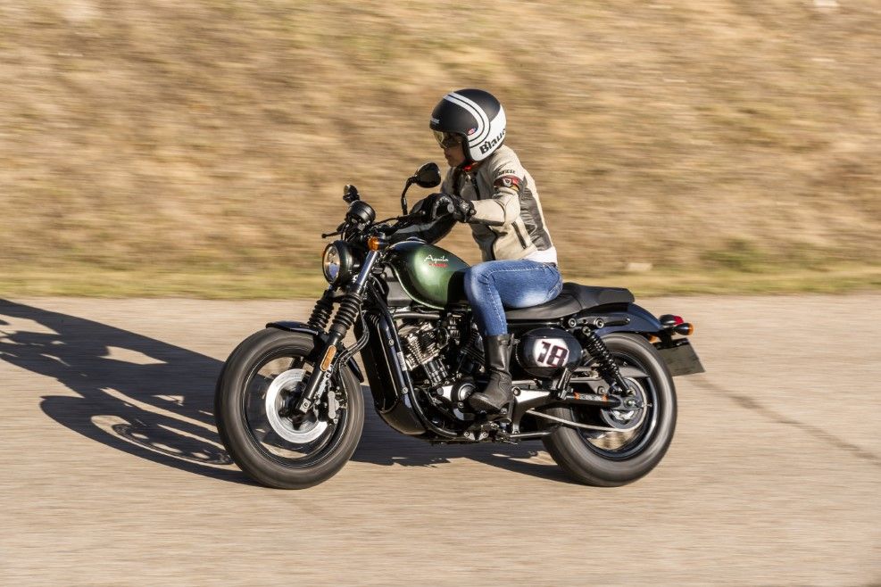 Hyosung Aquila GV 125S 2018