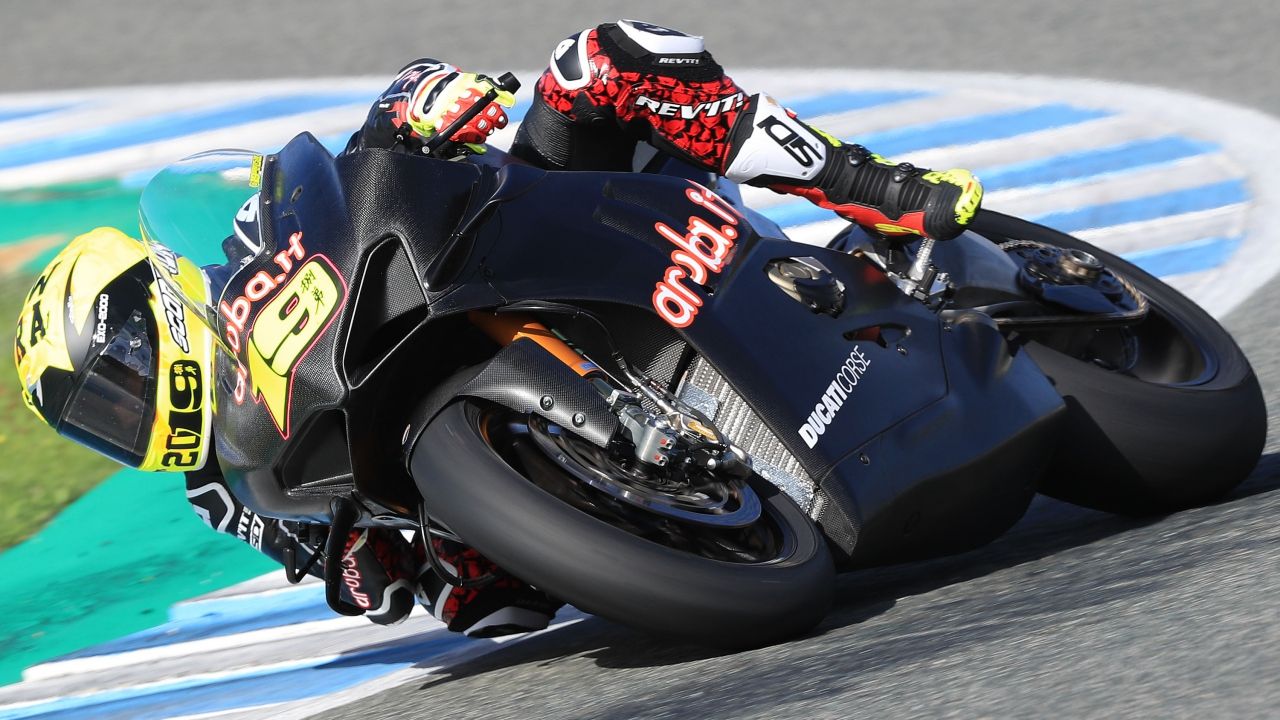 Álvaro Bautista con la Ducati Panigale V4R del Mundial de Superbike