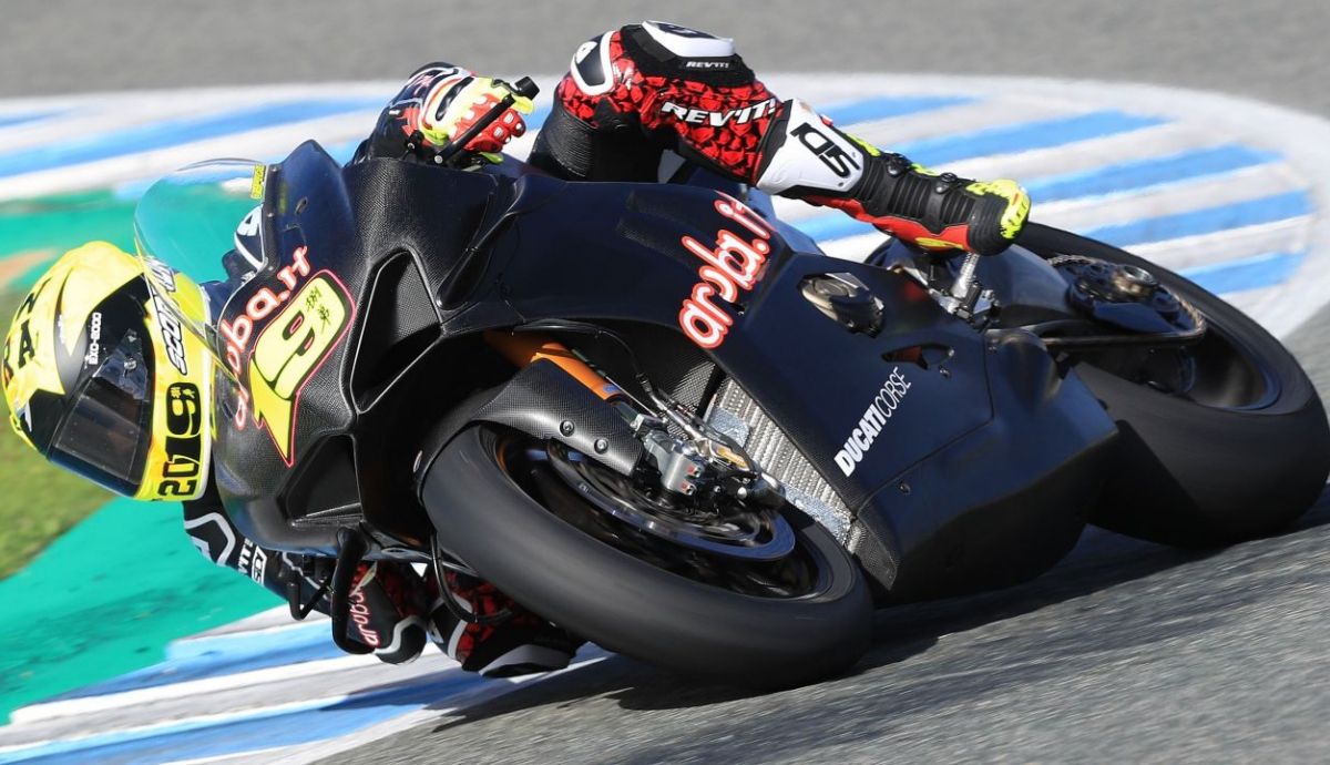 Álvaro Bautista con la Ducati Panigale V4R del Mundial de Superbike