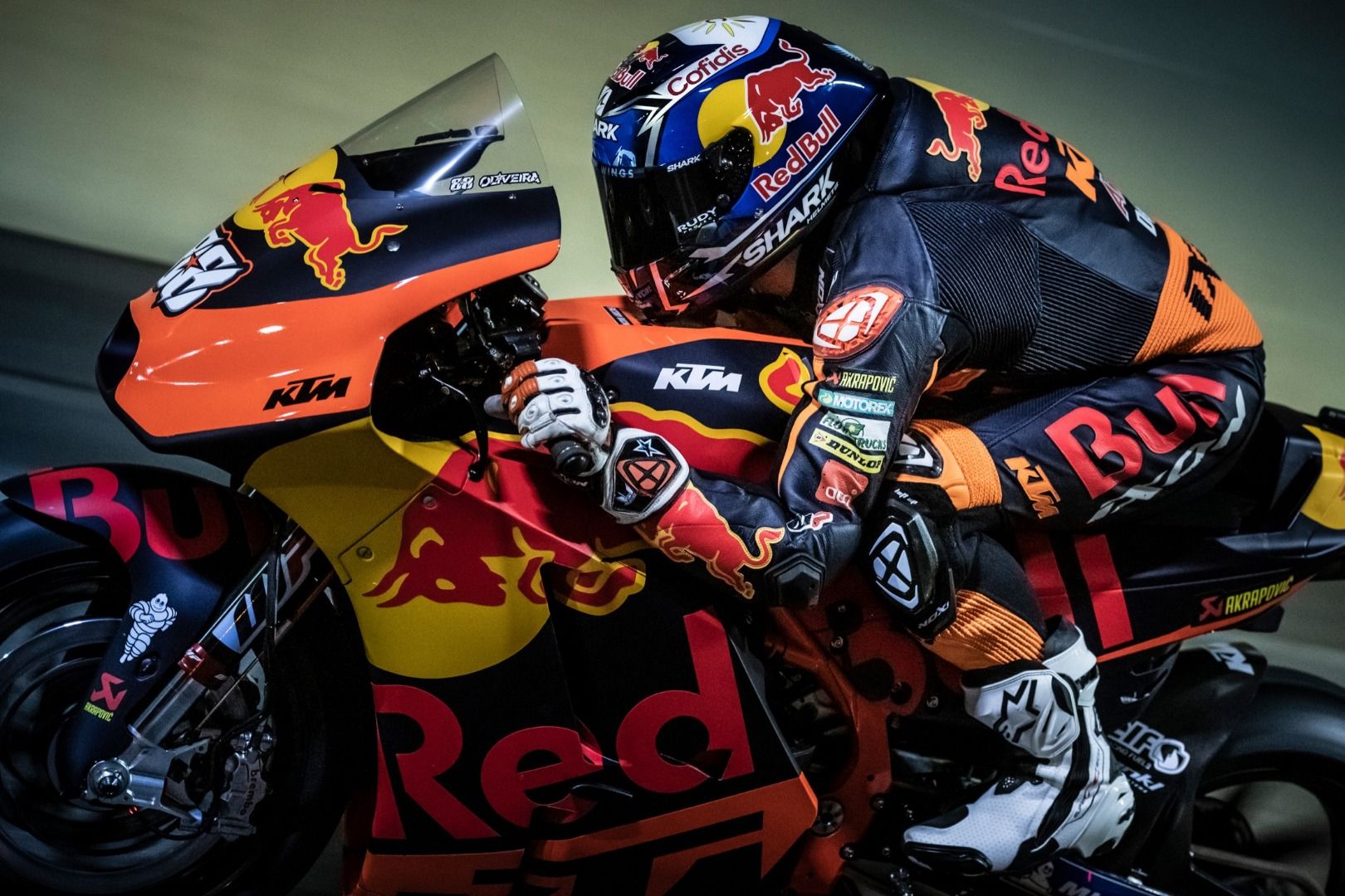 KTM RC16 y Miguel Oliveira en el túnel de Gleinalm