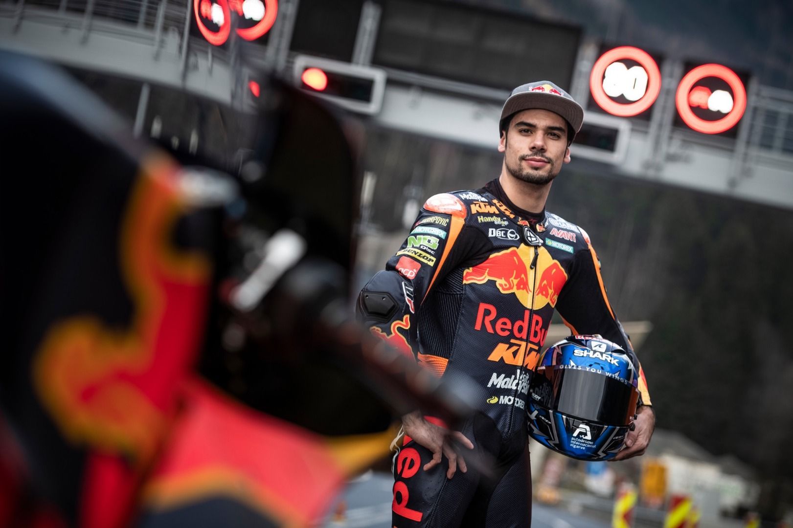 KTM RC16 y Miguel Oliveira en el túnel de Gleinalm