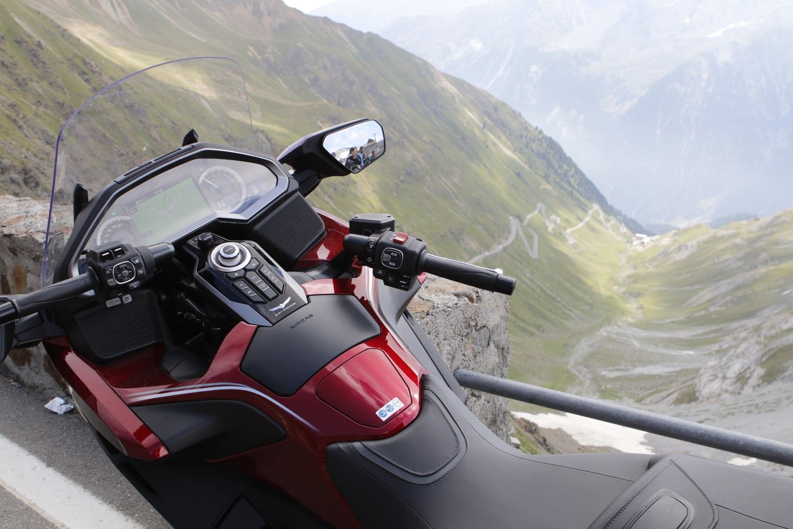 De Eslovenia a España en primera clase: Honda GL1800 Gold Wing Tour (DCT & Airbag