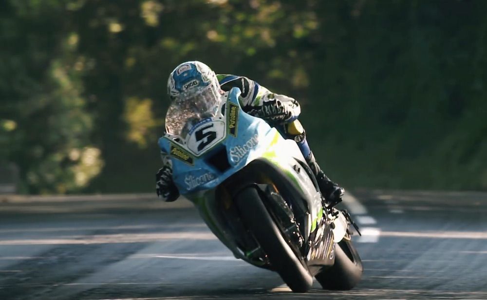 Ponte la piel de gallina con el trailer Tourist Trophy 2019