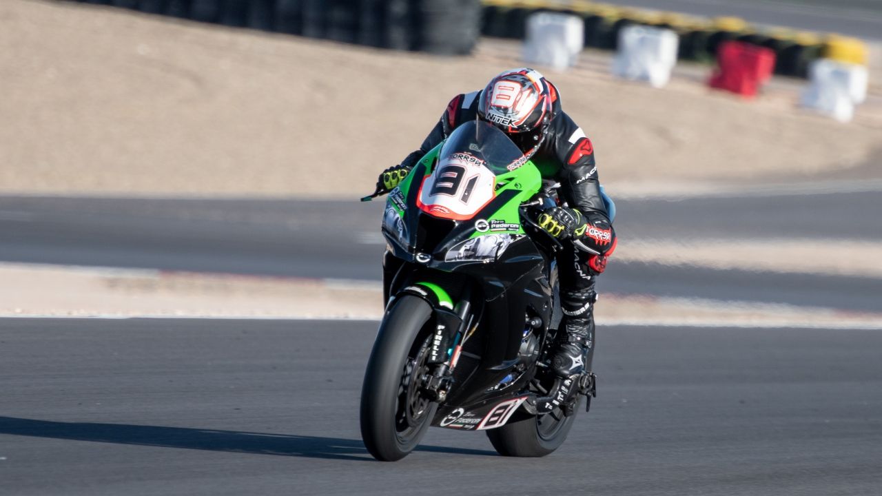 Jordi Torres en la Kawasaki ZX-10RR