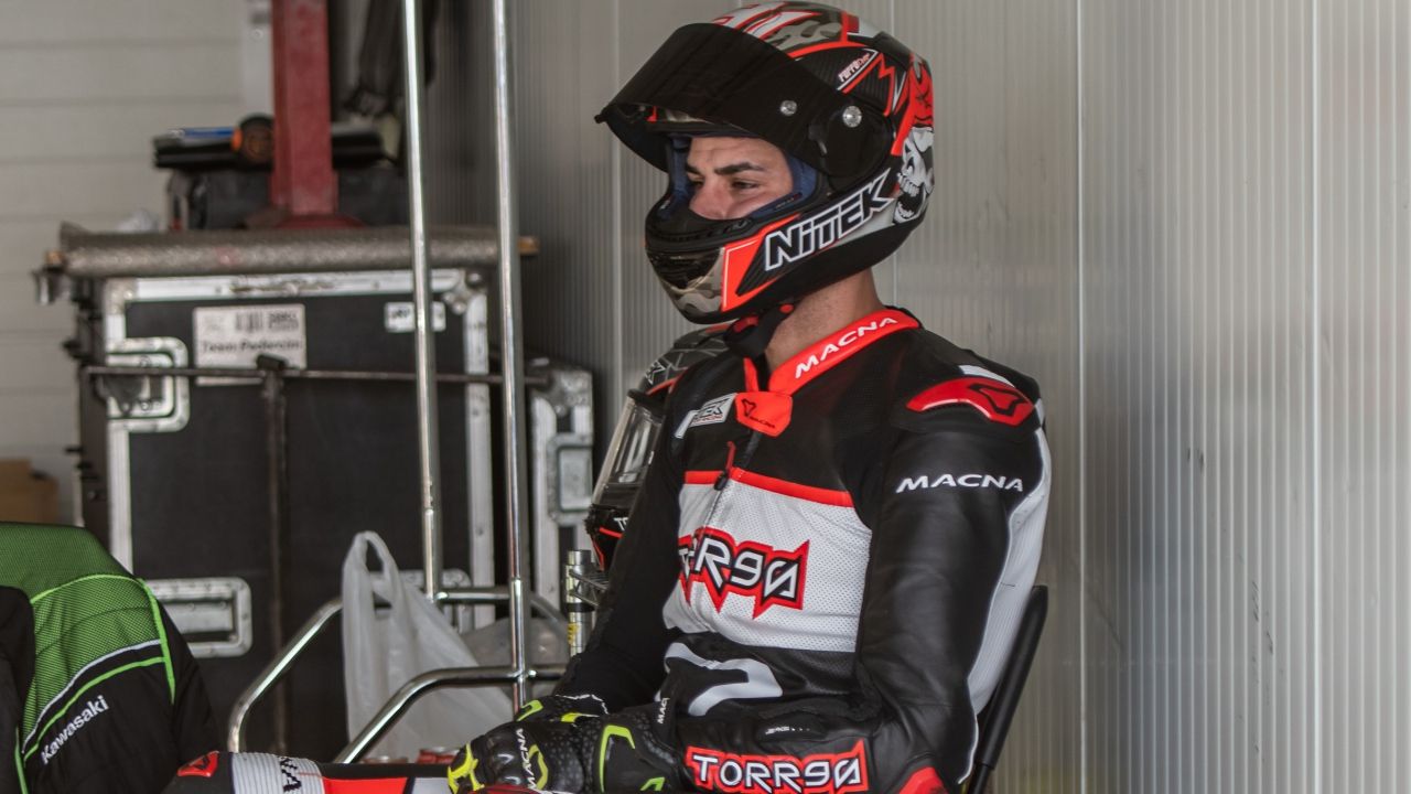 Jordi Torres en la Kawasaki ZX-10RR