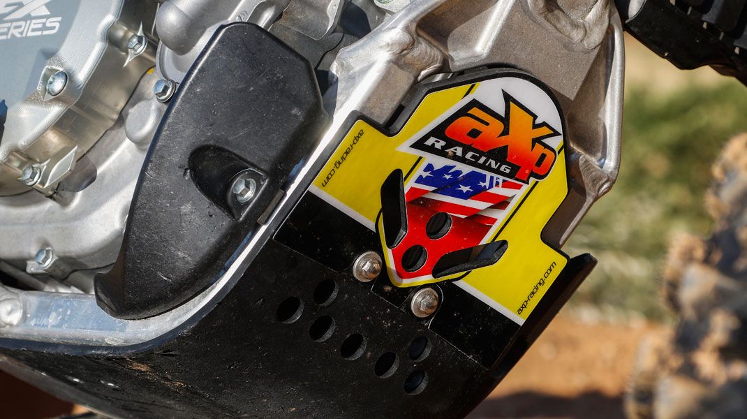 Test Cross: Suzuki RMZ 450 Mastercross 