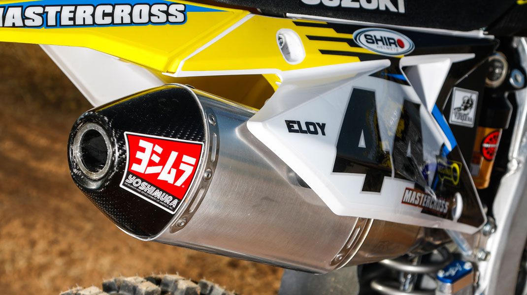 Test Cross: Suzuki RMZ 450 Mastercross 