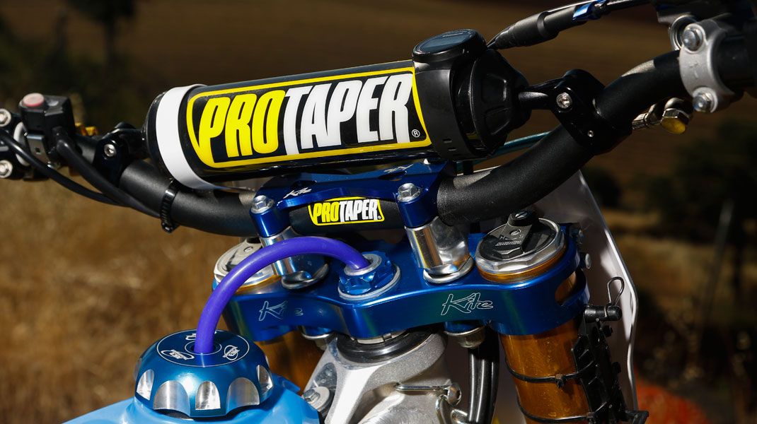 Test Cross: Suzuki RMZ 450 Mastercross 