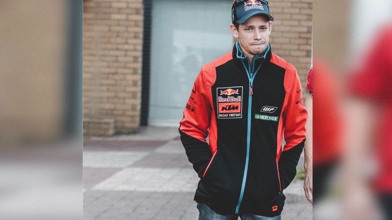 Casey Stoner pillado saliendo del cuartel general de KTM (Foto: Runokal)