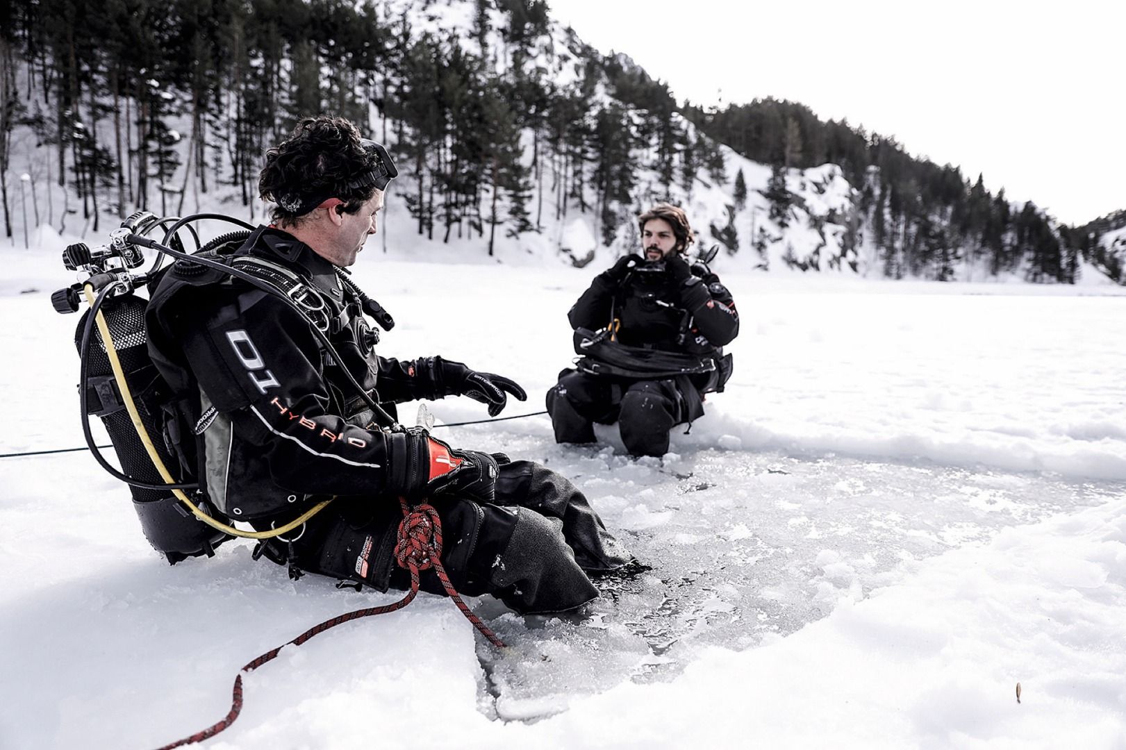 Buceo bajo el hielo de los Pirineos
