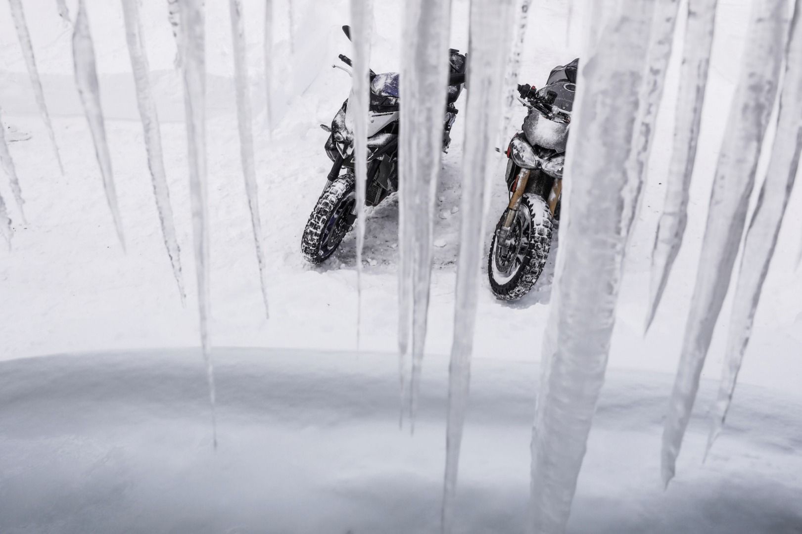 Buceo bajo el hielo de los Pirineos