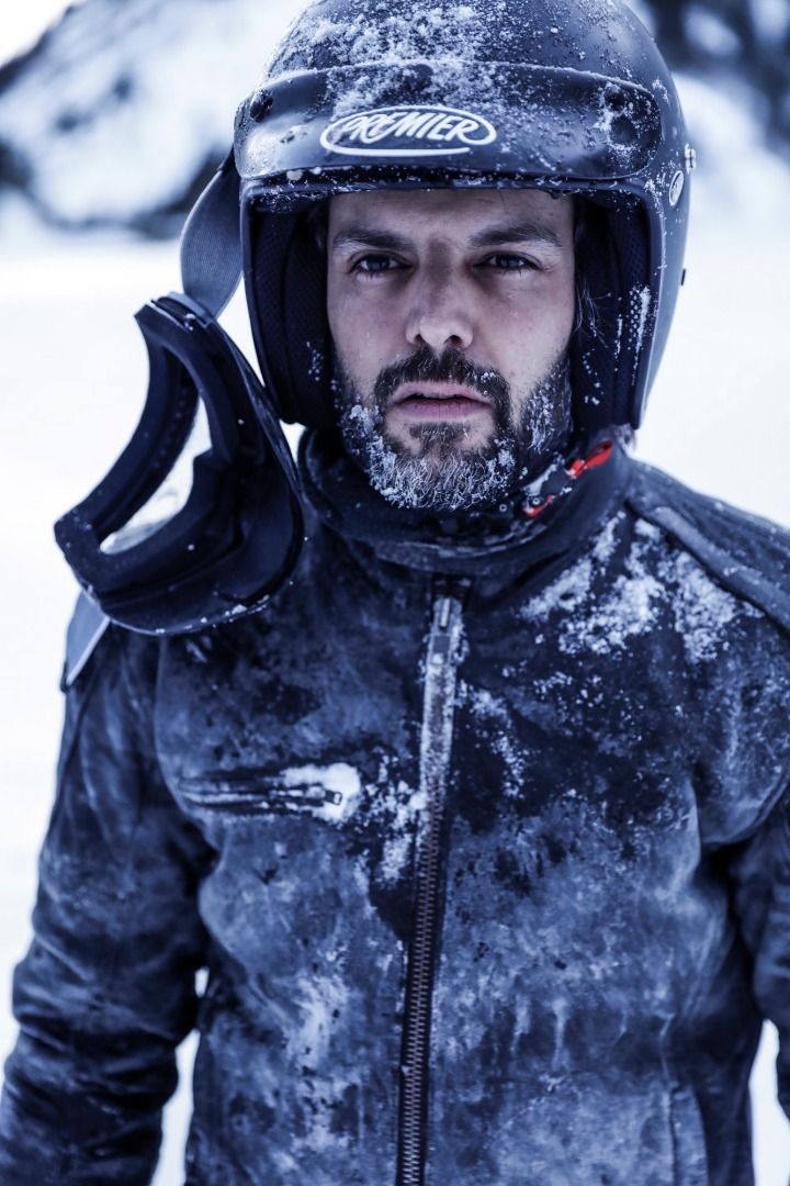 Buceo bajo el hielo de los Pirineos
