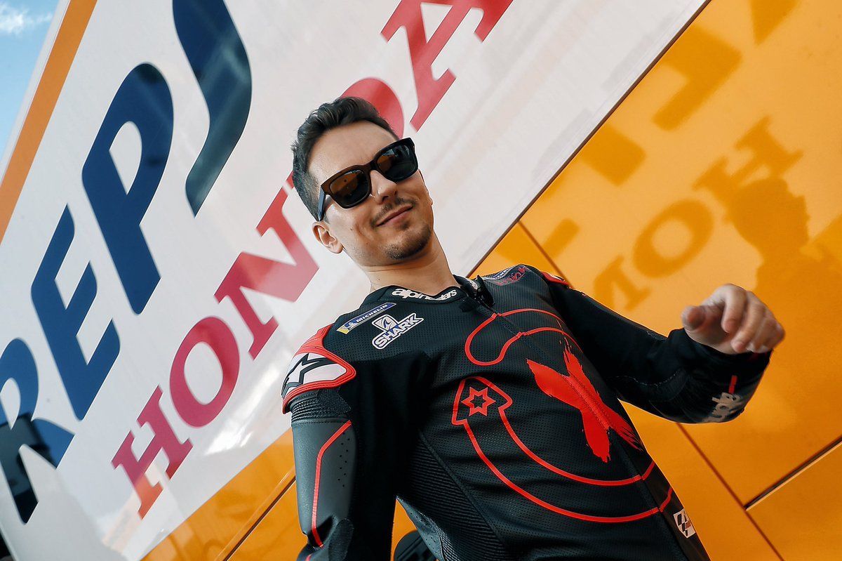 Jorge Lorenzo se rompe el escafoides de la muñeca izquierda