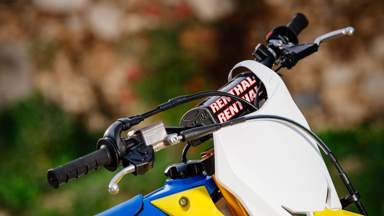 Suzuki RMZ 250 2019, fotos, ficha técnica y primeras impresiones