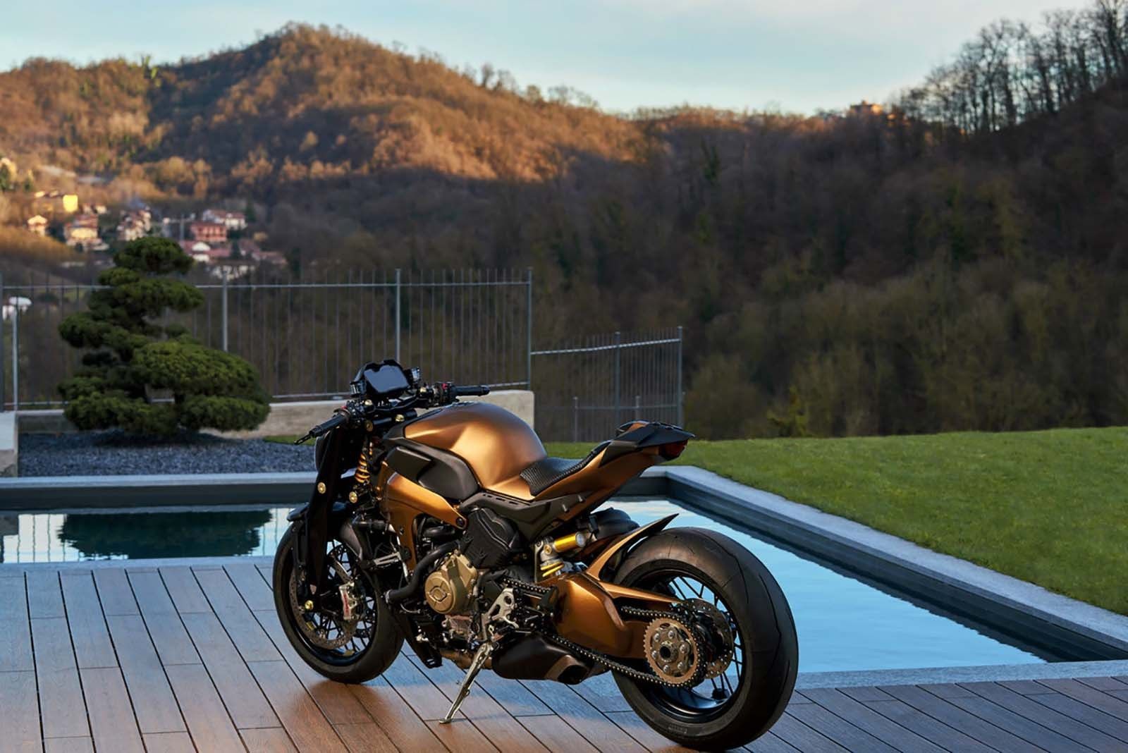 Ducati V4 Penta, la naked de 100.000 euros