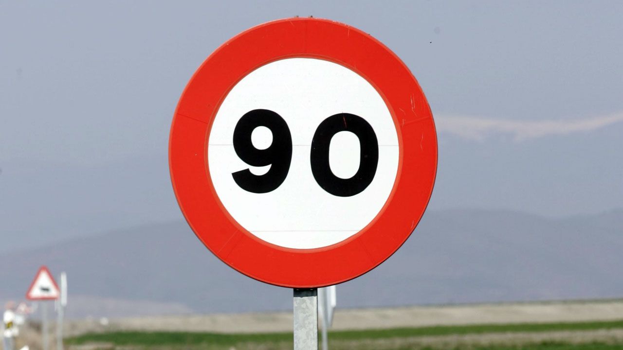 La DGT reduce la velocidad a 90 km/h en carreteras convencionales