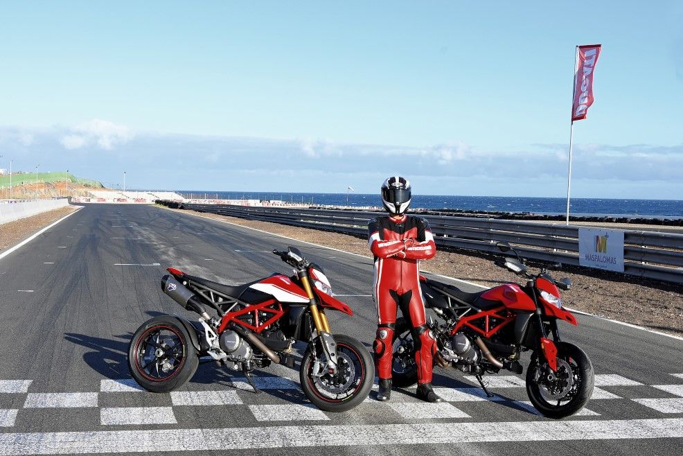 La presentación internacional de las nuevas Ducati Hypermotard 950 se ha llevado a cabo al sur de la isla de Gran Canaria. 