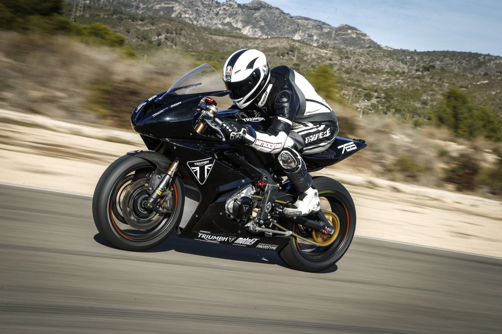 Triumph se pronuncia sobre una nueva Daytona 765