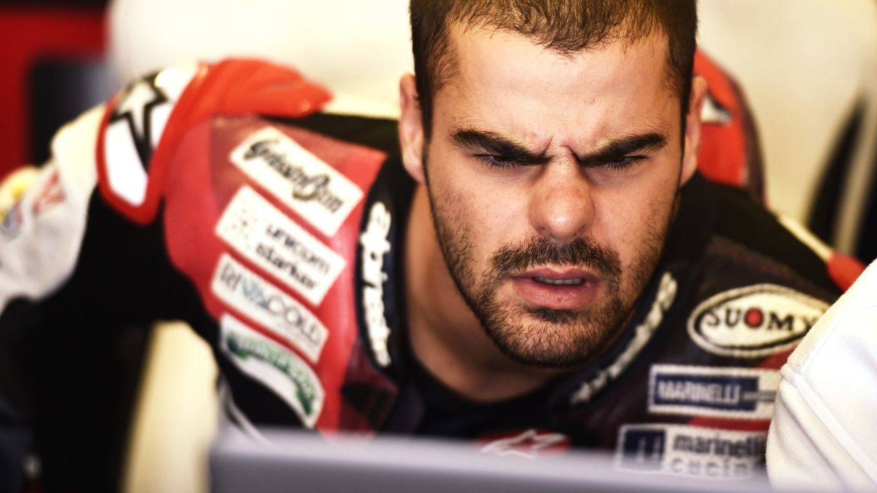 Romano Fenati vuelve del ostracismo para hacerse con casi todos los récords de Moto3