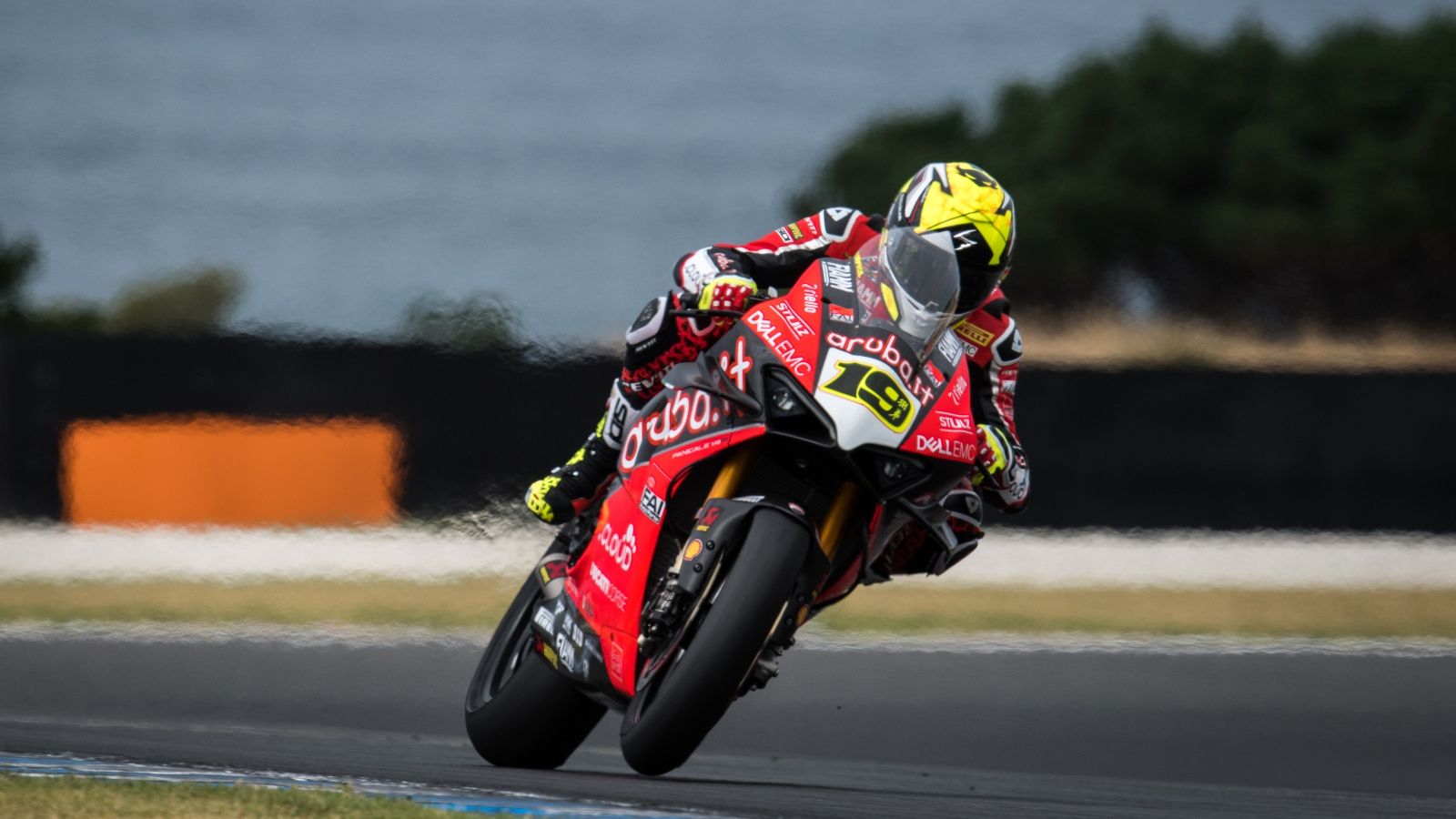 Álvaro Bautista gana en SBK Phillip Island 2019