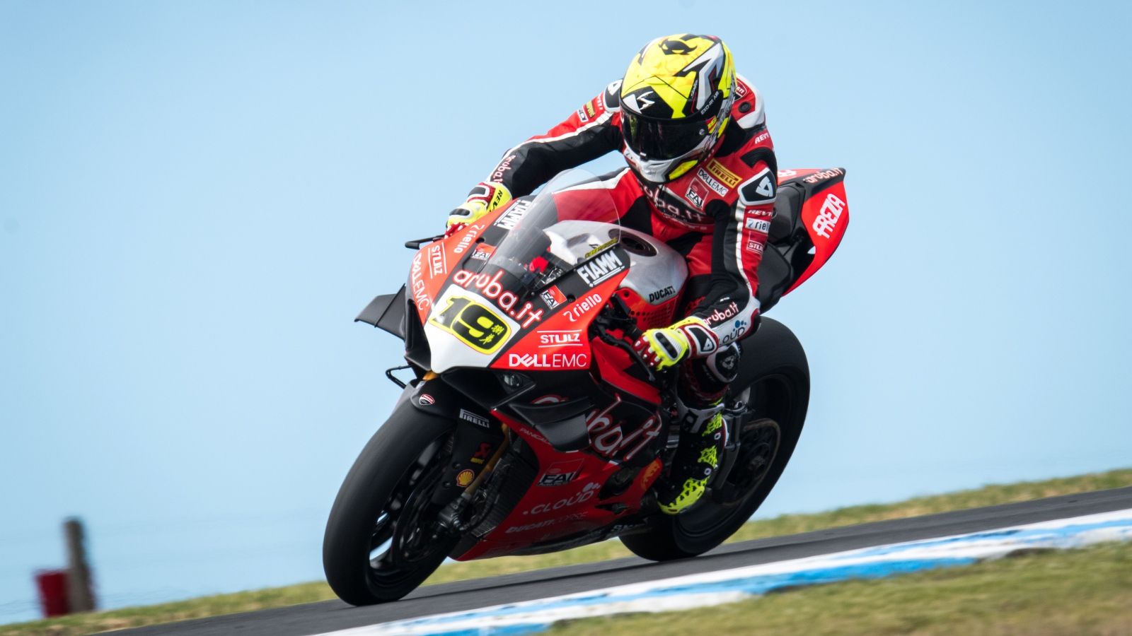Álvaro Bautista gana en SBK Phillip Island 2019