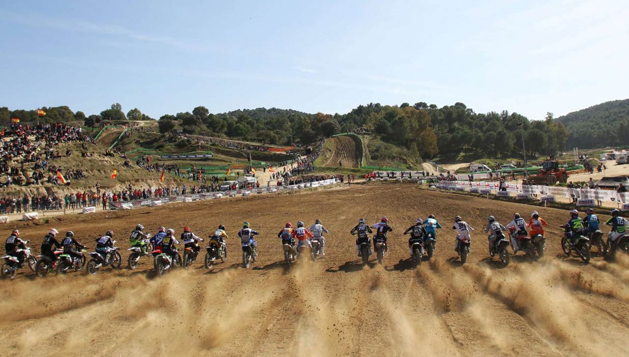 Ander Valentin e Iker Larrañaga se imponen en el Motocross de Talavera