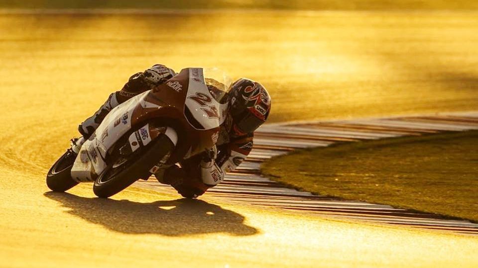 Kaito Toba logra una victoria histórica en Moto3 y Arón Canet sube al podio en Qatar