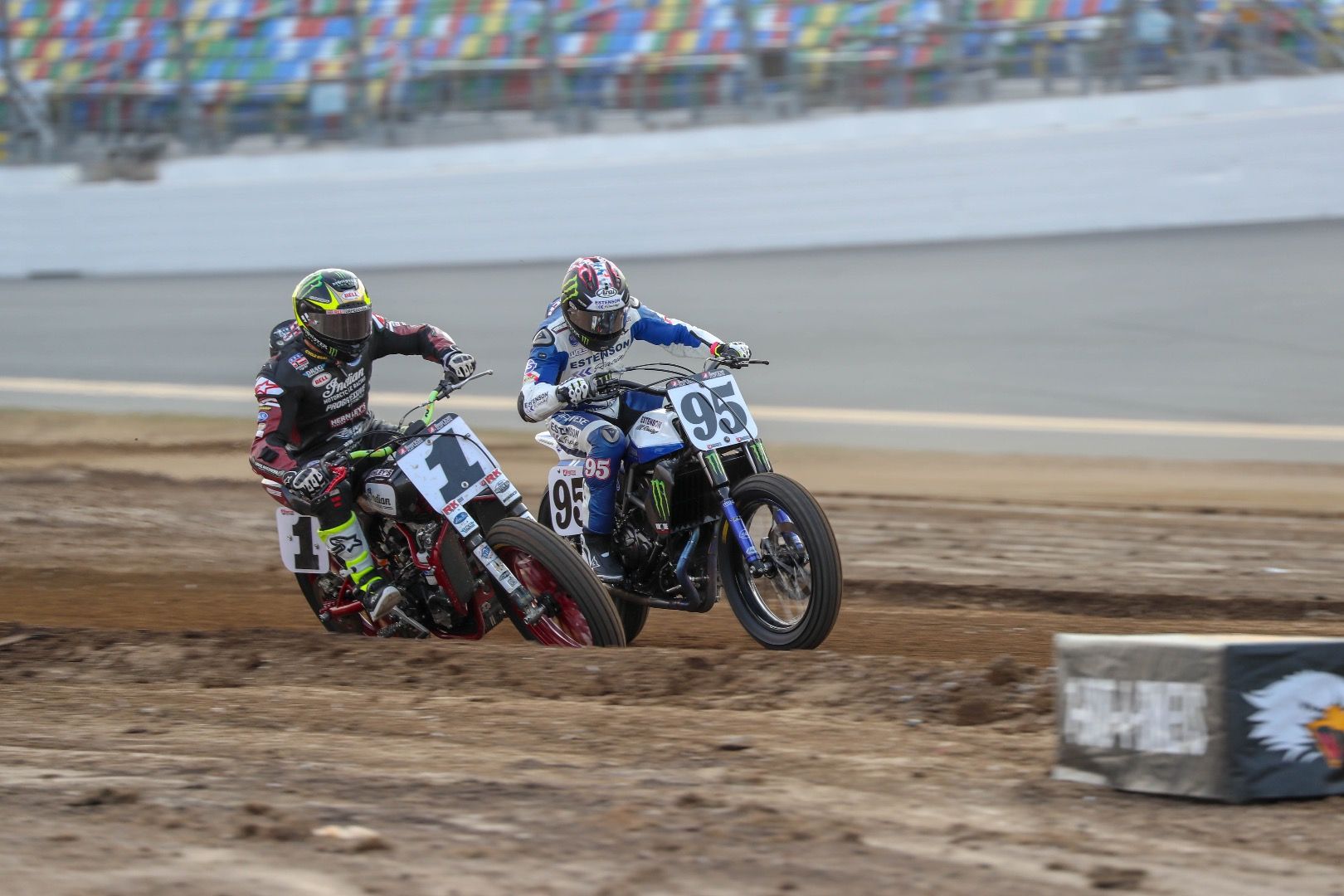 Yamaha MT-07 DT, la MT de flat track