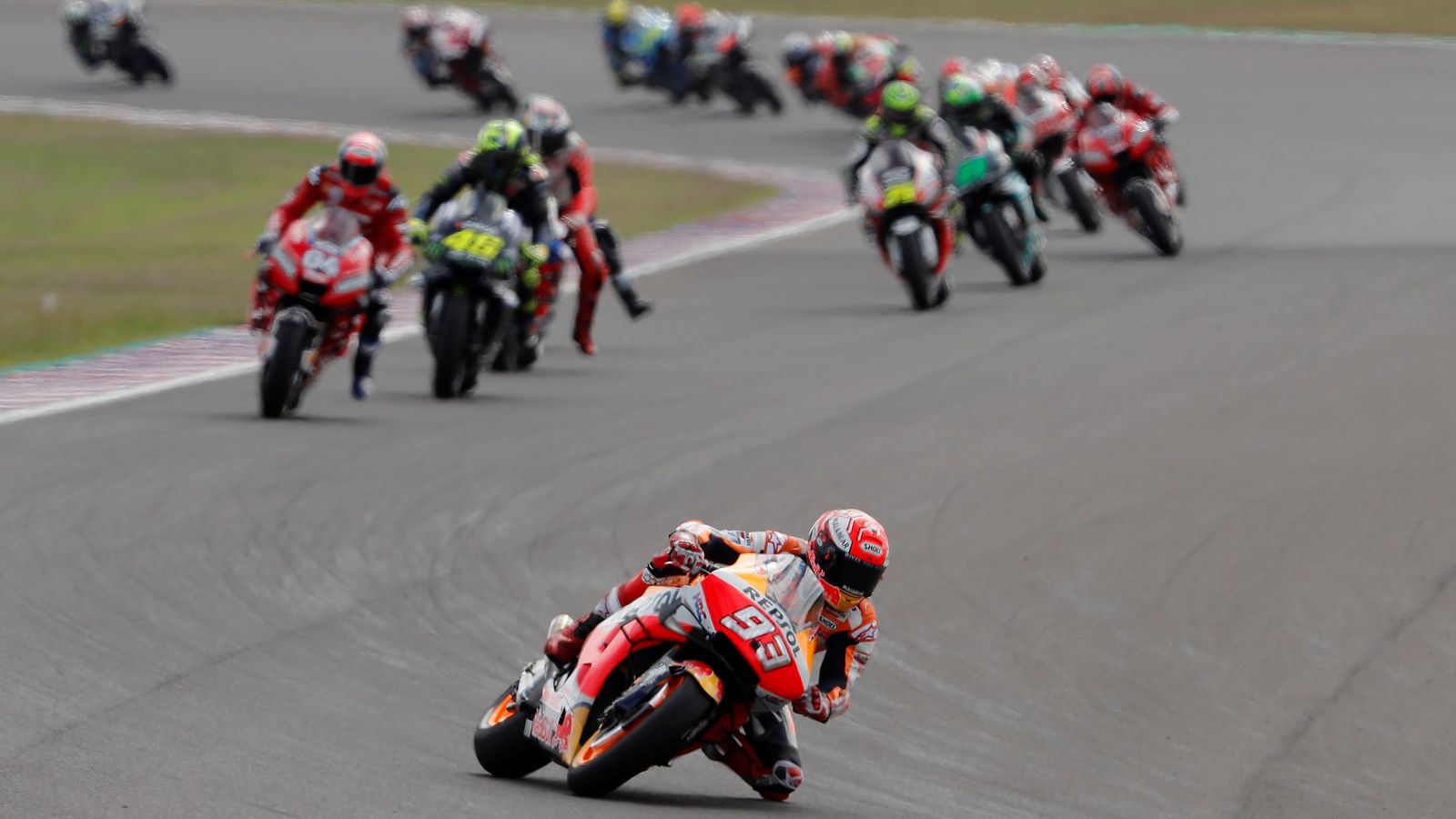 “Lo que está haciendo Marc Márquez no tiene precedentes ni siquiera con Valentino Rossi”