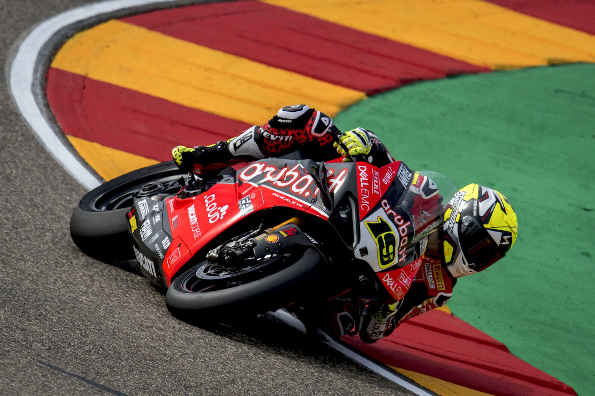 Abrumador dominio de Álvaro Bautista en Motorland Aragón