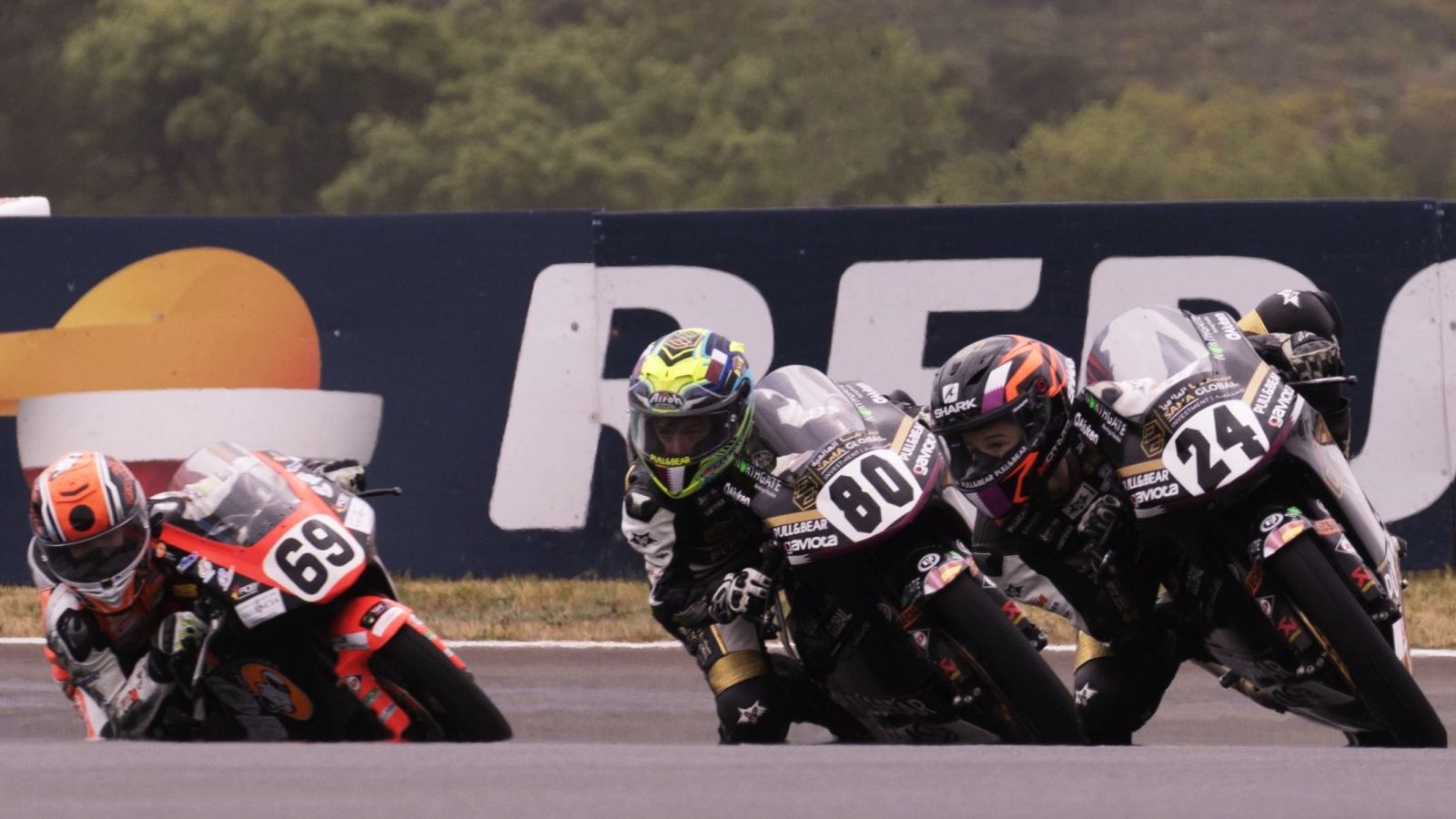 Iván Ortolá se luce en Estoril con un doblete en su debut en la European Talent Cup