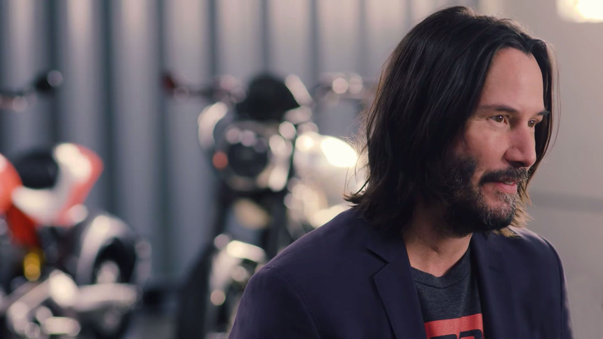 Keanu Reeves: “Si no voy en moto… no es bueno para mi salud”