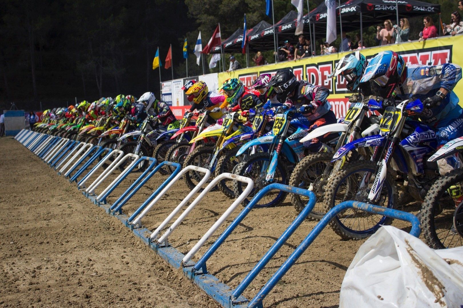 Los másters y las féminas, protagonistas en el MX de Talavera