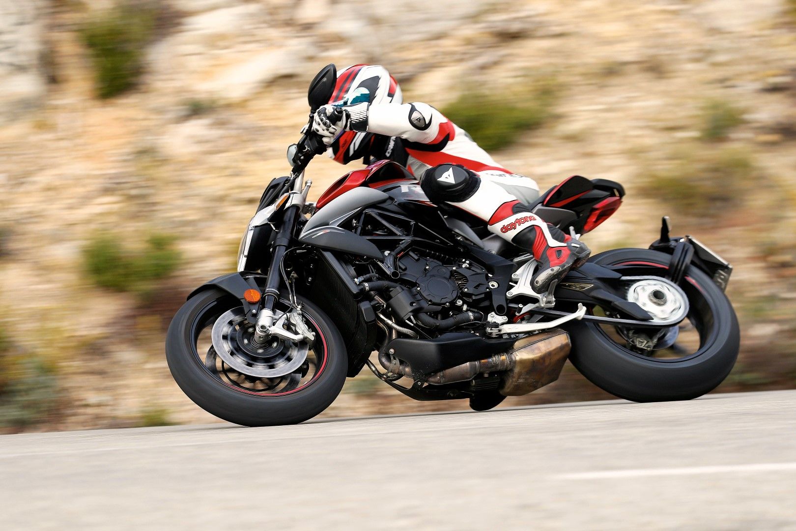 Comparativa tricilíndricas de lujo: MV Agusta Brutale 800 RR, Triumph Street Triple RS, Yamaha MT-09 SP