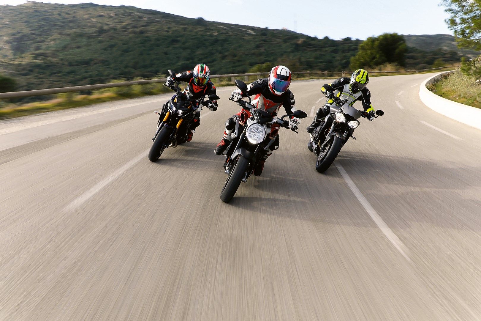 Comparativa tricilíndricas de lujo: MV Agusta Brutale 800 RR, Triumph Street Triple RS, Yamaha MT-09 SP