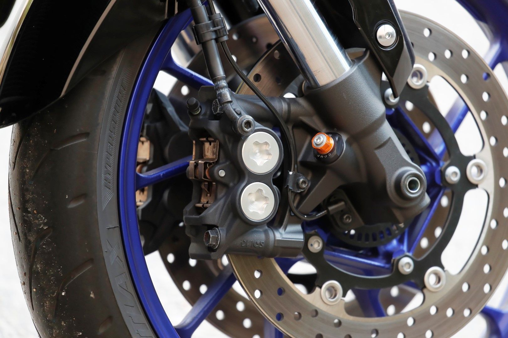Comparativa tricilíndricas de lujo: MV Agusta Brutale 800 RR, Triumph Street Triple RS, Yamaha MT-09 SP