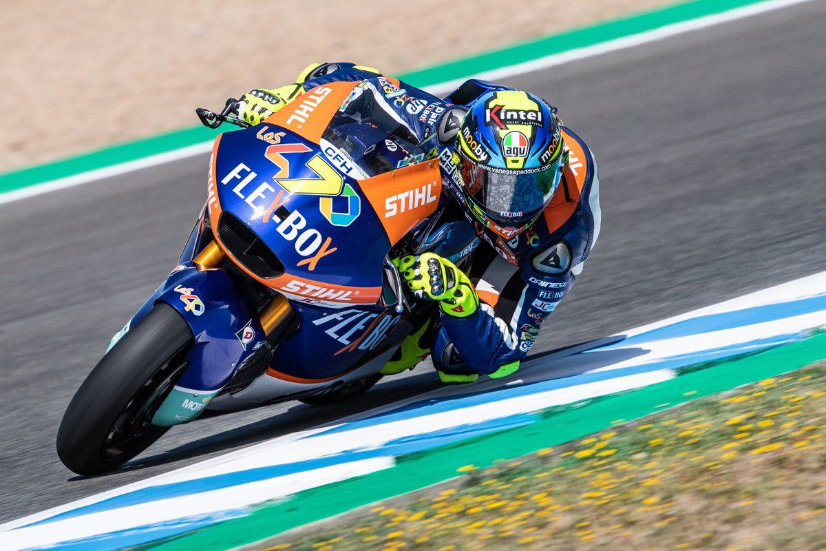Lorenzo Baldasarri vence en una carrera al sprint tras un tremendo susto en Moto2