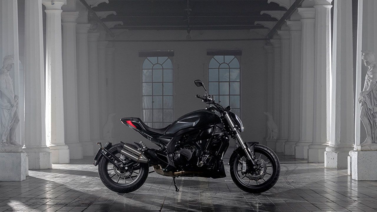 Nueva Benelli 502C Cruiser, con descuento y tres años de garantía