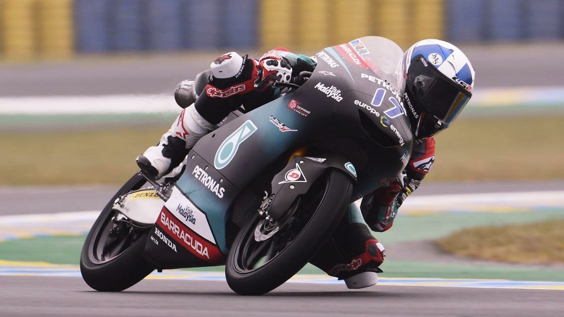 John McPhee bate a Lorenzo Dalla Porta en Le Mans y Arón Canet es más líder de Moto3