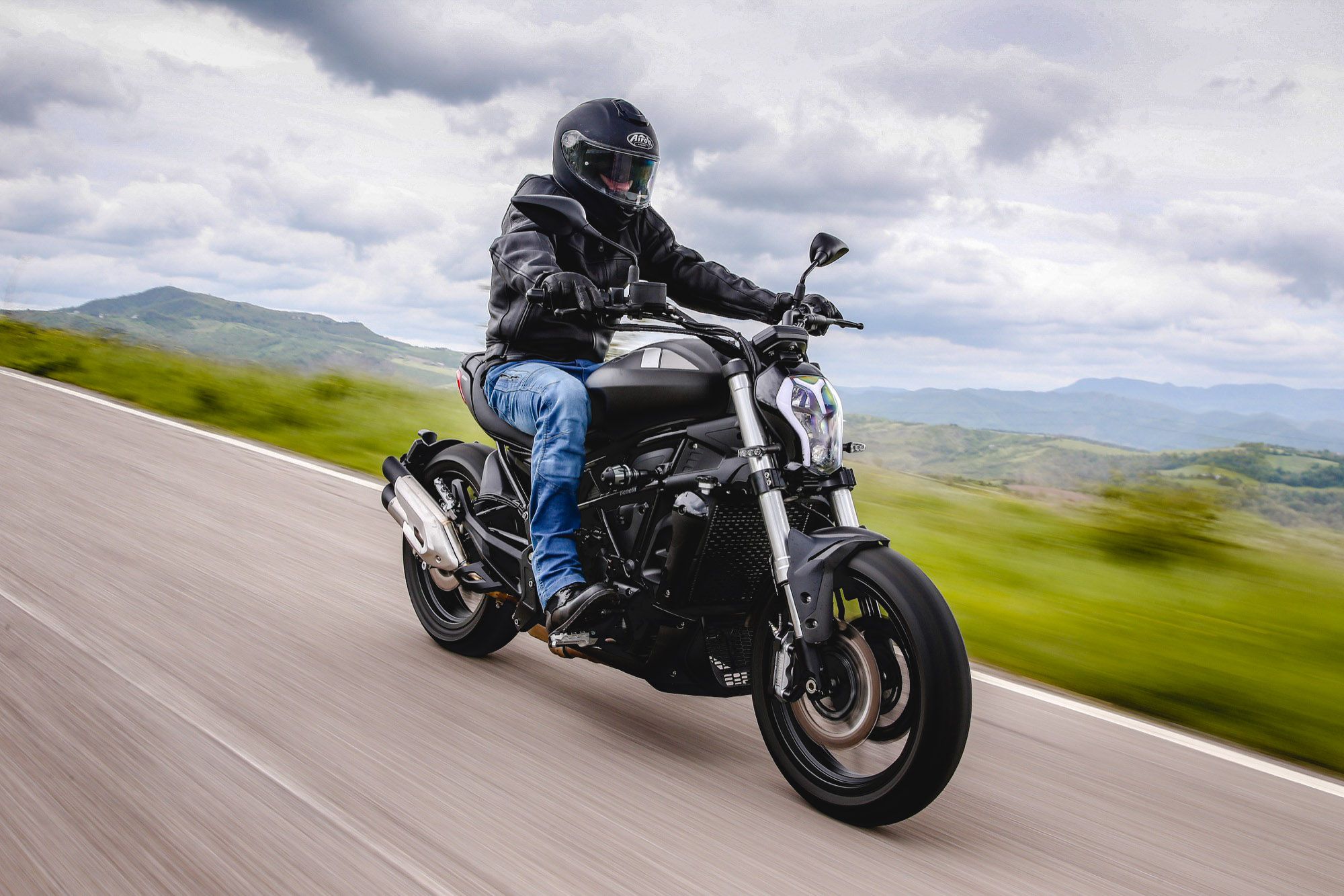 Benelli 502C, prueba y primeras impresiones