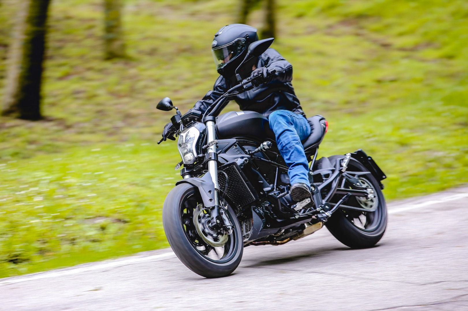 Benelli 502C, prueba y primeras impresiones