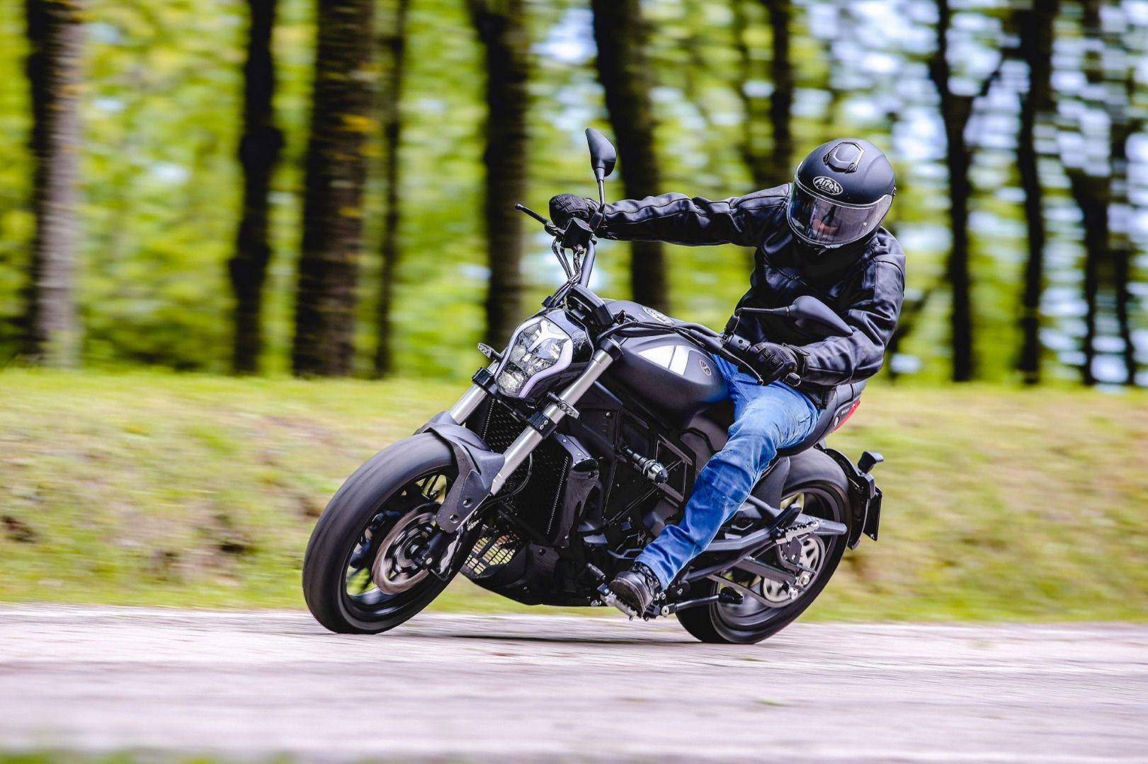 Benelli 502C, prueba y primeras impresiones