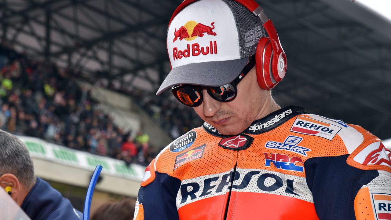 Jorge Lorenzo: “Sería un suicidio intentar estar ahora al nivel de Márquez”