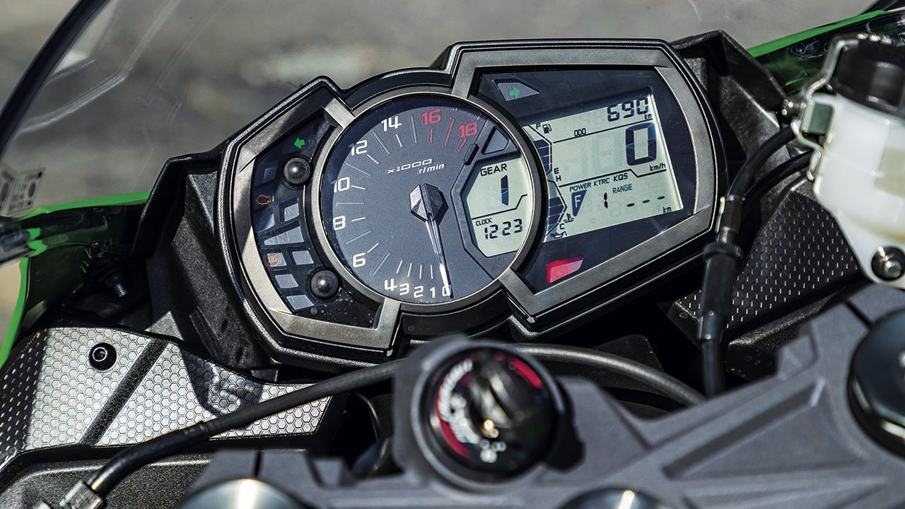 5cefdb770ee6941c6c349453-kawasaki-ninja-zx6r.jpg