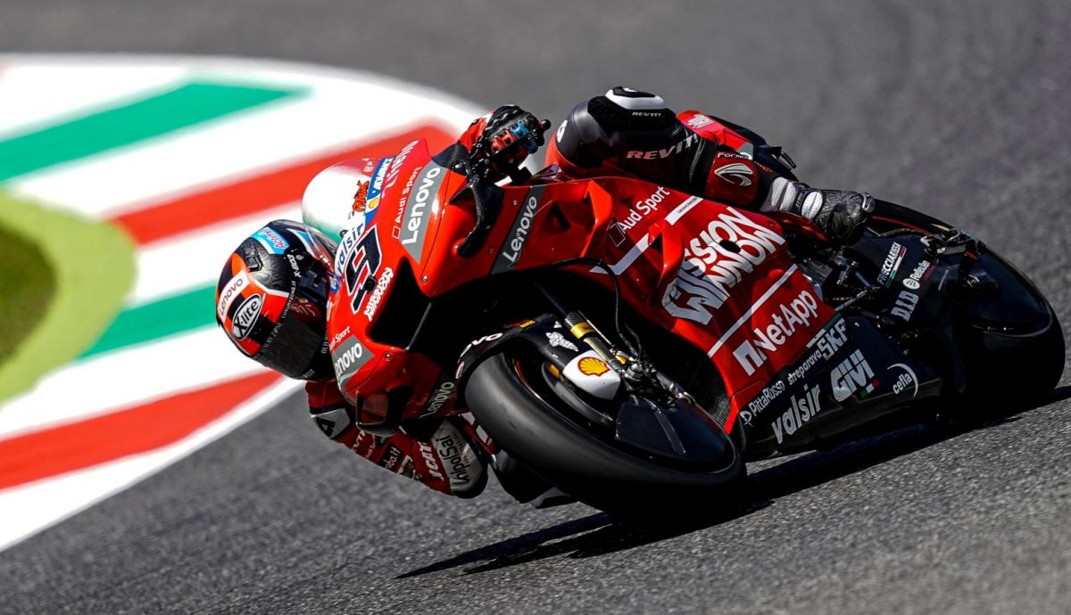 Danilo Petrucci bate a Marc Márquez por milésimas en Mugello y se estrena en MotoGP