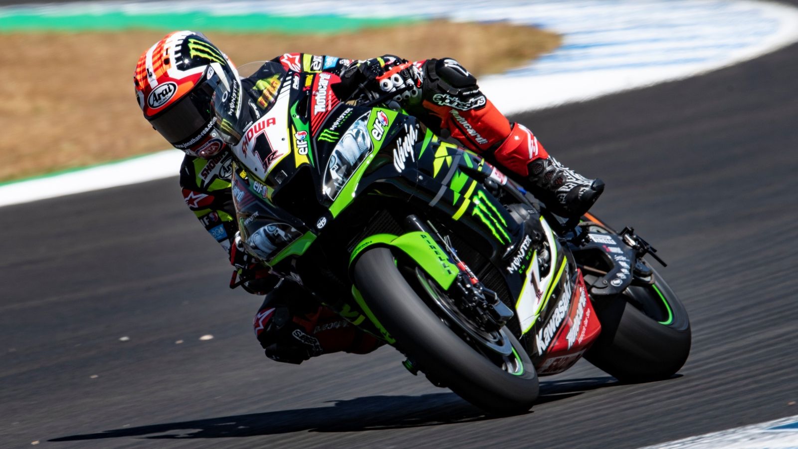 Jonathan Rea supera a Álvaro Bautista por 36 milésimas para llevarse la pole en Jerez