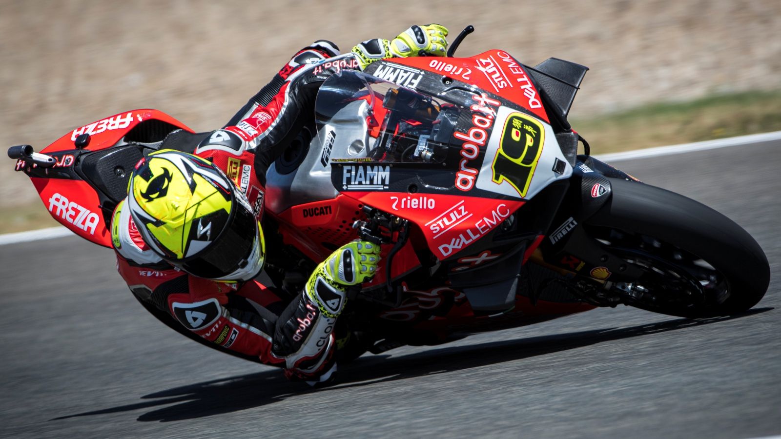 Álvaro Bautista arrasa en Jerez y Jonathan Rea logra su podio más amargo