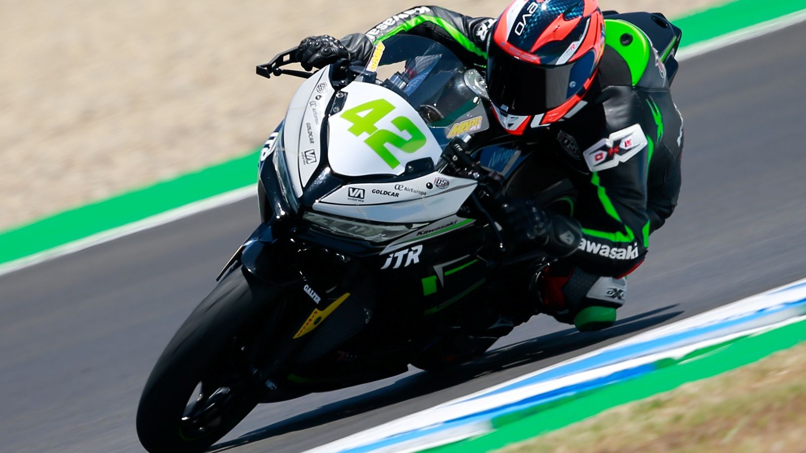 Marc García vuelve a ganar y Ana Carrasco al podio de Supersport 300 en Jerez