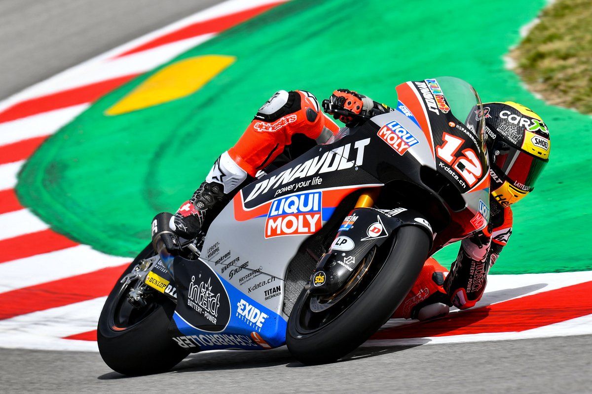 Thomas Lüthi marca el ritmo por delante de Álex Márquez