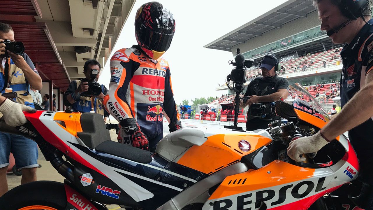 Jorge Lorenzo estrena depósito ergonómico en Cataluña